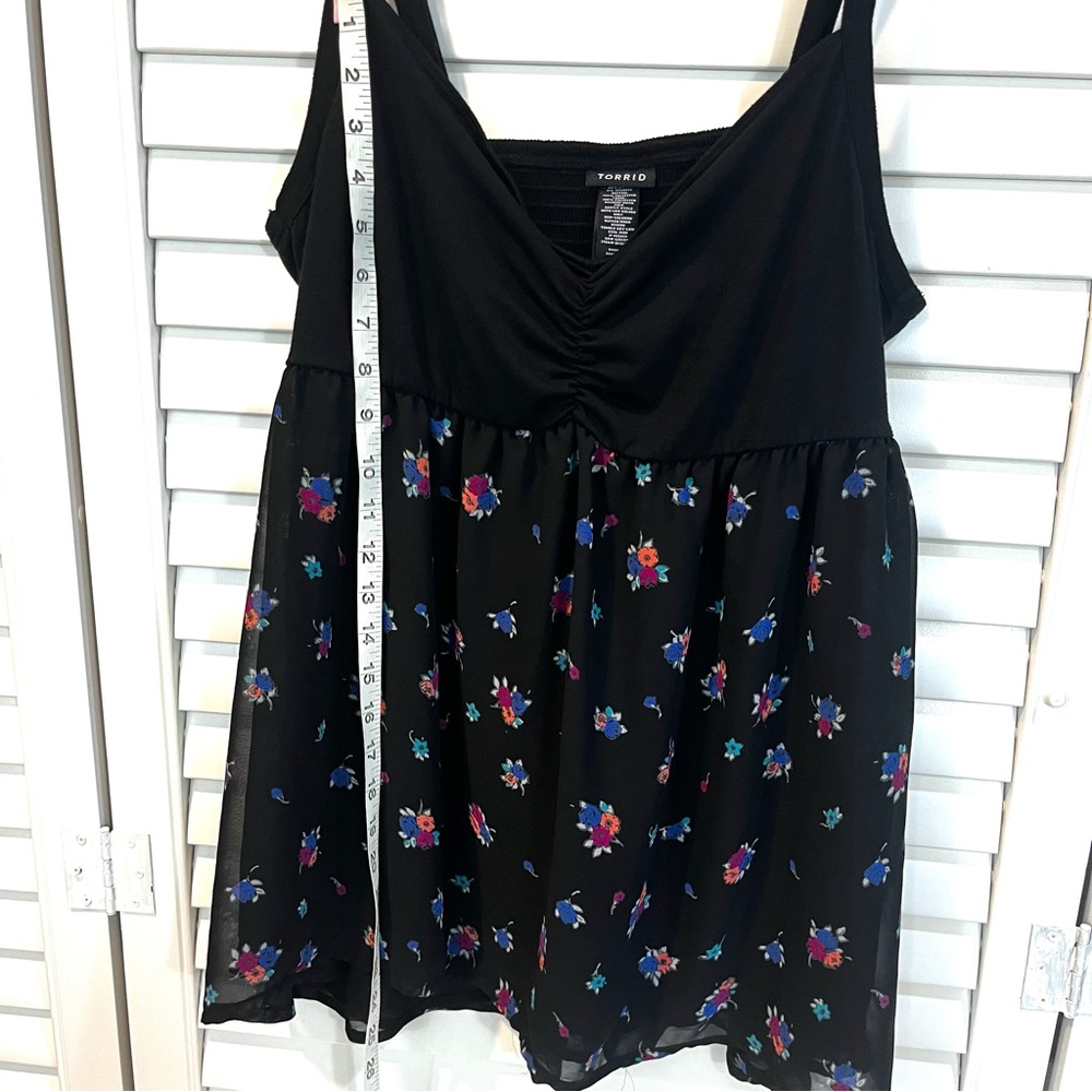 Torrid Black Floral Adjustable Shoulder Tank Blouse - Picture 6 of 8